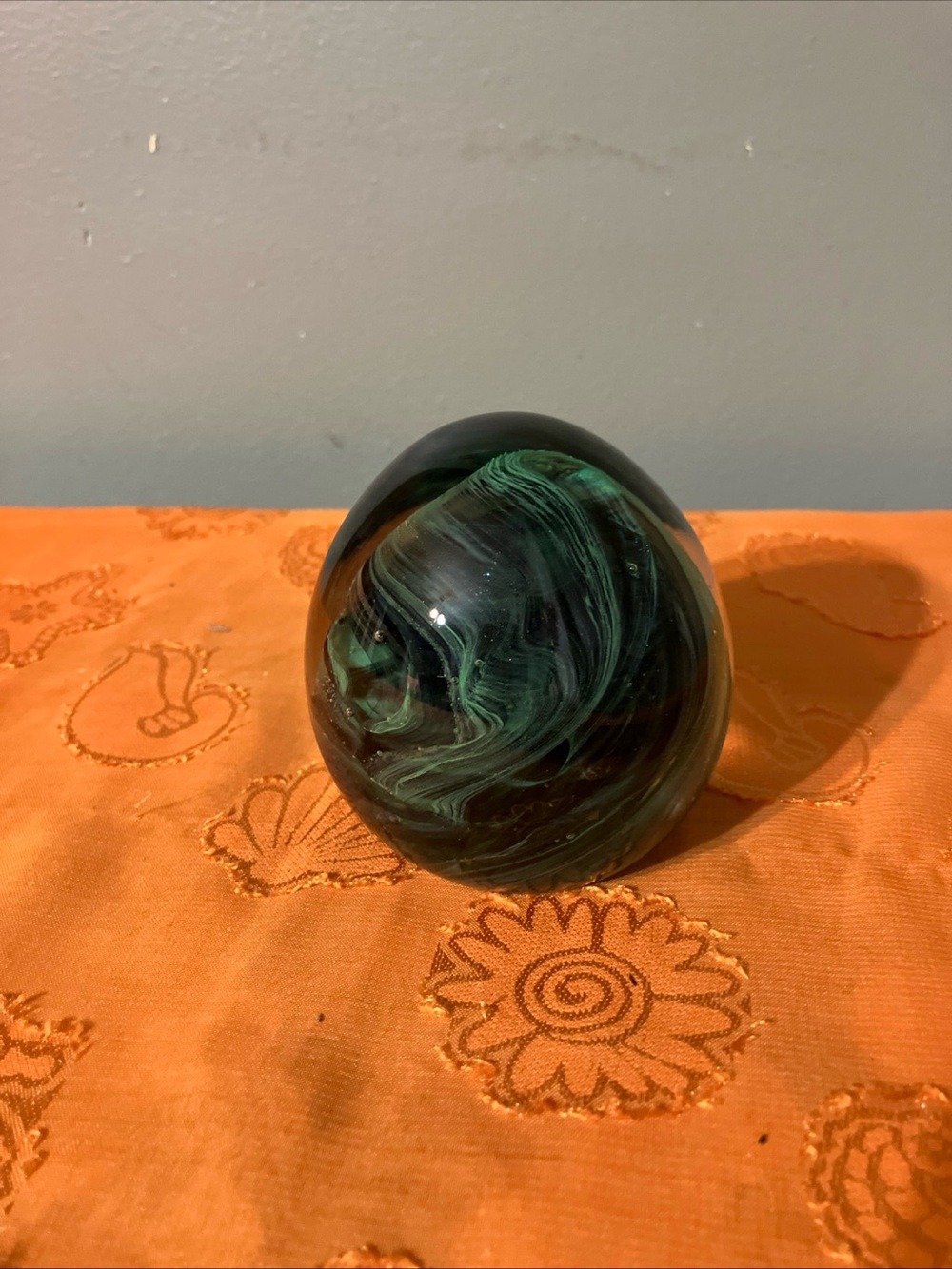 VINTAGE KERRY Glass EGG Paperweight 3" Green, And Black Swirl